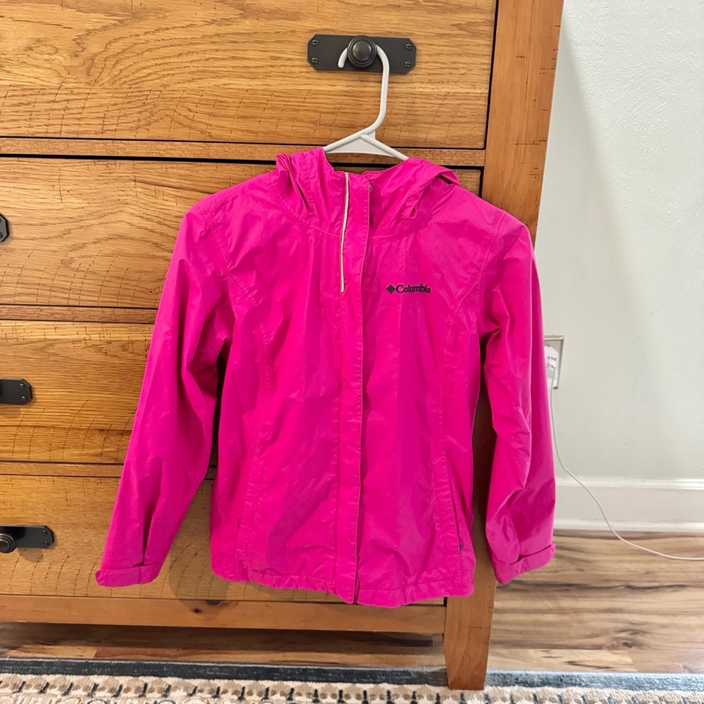 Columbia Arcadia Vibrant Pink Outdoor raincoat Jacket